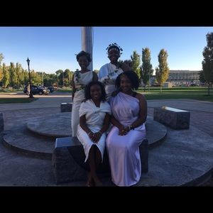 Meet your Posher, Kela